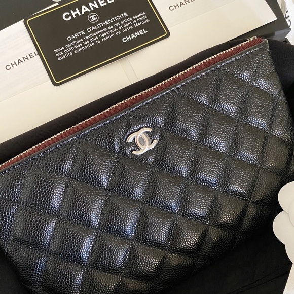 BRAND NEW Chanel Classic Small O-Case - Picture 5 of 16